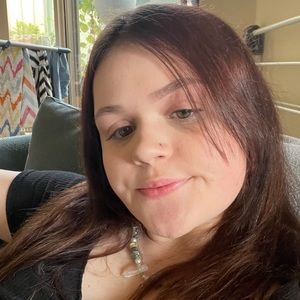 Meet your Posher, Meya